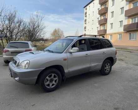 Серый Хендай Санта Фе, объемом двигателя 2 л и пробегом 200 тыс. км за 2800 $, фото 1 на Automoto.ua