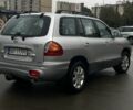 Серый Хендай Санта Фе, объемом двигателя 2 л и пробегом 241 тыс. км за 3159 $, фото 3 на Automoto.ua