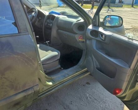 Сірий Хендай Санта Фе, об'ємом двигуна 2 л та пробігом 350 тис. км за 4000 $, фото 12 на Automoto.ua