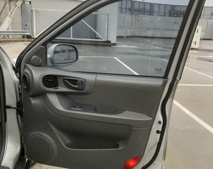 Серый Хендай Санта Фе, объемом двигателя 2.4 л и пробегом 115 тыс. км за 6100 $, фото 8 на Automoto.ua