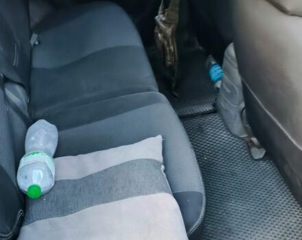 Серый Хендай Санта Фе, объемом двигателя 2 л и пробегом 39 тыс. км за 3500 $, фото 3 на Automoto.ua