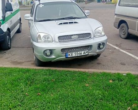Сірий Хендай Санта Фе, об'ємом двигуна 1.99 л та пробігом 320 тис. км за 5500 $, фото 1 на Automoto.ua