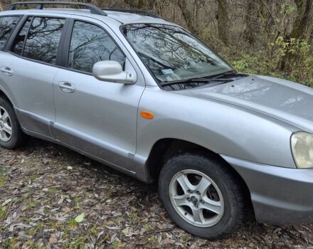 Серый Хендай Санта Фе, объемом двигателя 2 л и пробегом 316 тыс. км за 3801 $, фото 4 на Automoto.ua