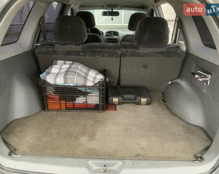 Серый Хендай Санта Фе, объемом двигателя 2.4 л и пробегом 115 тыс. км за 6100 $, фото 48 на Automoto.ua