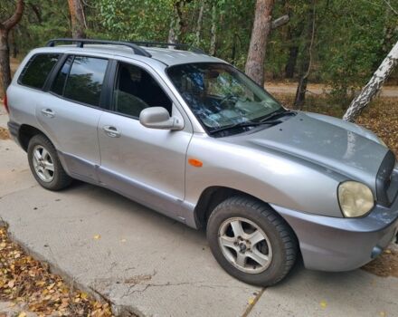 Серый Хендай Санта Фе, объемом двигателя 2 л и пробегом 315 тыс. км за 4000 $, фото 2 на Automoto.ua