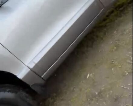 Серый Хендай Санта Фе, объемом двигателя 2 л и пробегом 270 тыс. км за 6000 $, фото 6 на Automoto.ua