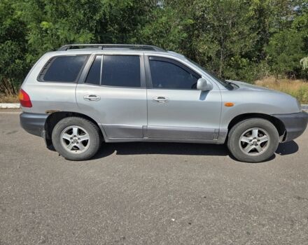 Серый Хендай Санта Фе, объемом двигателя 2 л и пробегом 343 тыс. км за 2999 $, фото 1 на Automoto.ua