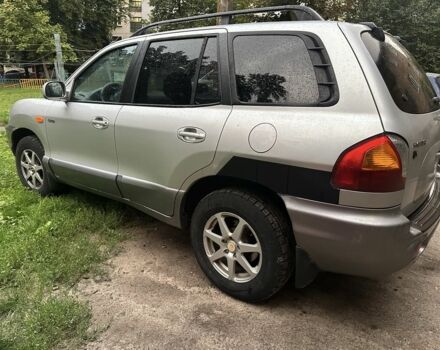 Сірий Хендай Санта Фе, об'ємом двигуна 2 л та пробігом 240 тис. км за 3800 $, фото 3 на Automoto.ua