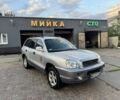 Серый Хендай Санта Фе, объемом двигателя 2 л и пробегом 200 тыс. км за 2800 $, фото 1 на Automoto.ua