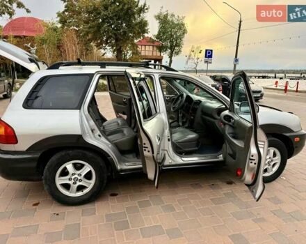 Серый Хендай Санта Фе, объемом двигателя 3.49 л и пробегом 319 тыс. км за 5300 $, фото 10 на Automoto.ua