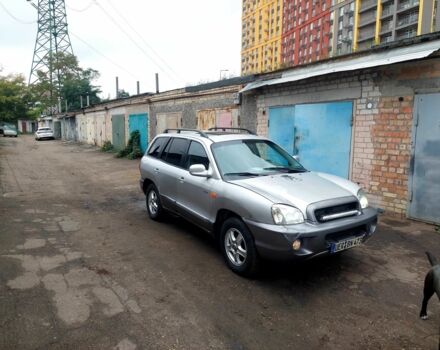 Сірий Хендай Санта Фе, об'ємом двигуна 2 л та пробігом 300 тис. км за 2450 $, фото 2 на Automoto.ua