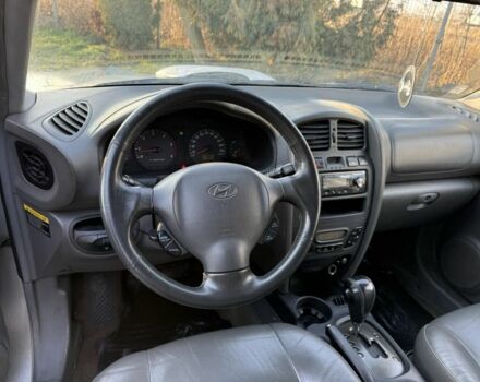 Сірий Хендай Санта Фе, об'ємом двигуна 2 л та пробігом 275 тис. км за 3300 $, фото 4 на Automoto.ua