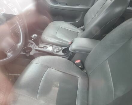 Сірий Хендай Санта Фе, об'ємом двигуна 2 л та пробігом 280 тис. км за 3950 $, фото 5 на Automoto.ua