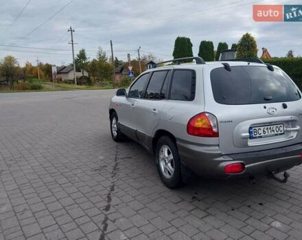 Серый Хендай Санта Фе, объемом двигателя 1.99 л и пробегом 300 тыс. км за 5650 $, фото 9 на Automoto.ua