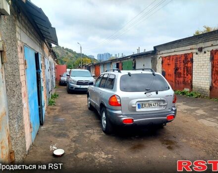 Сірий Хендай Санта Фе, об'ємом двигуна 2 л та пробігом 300 тис. км за 2450 $, фото 3 на Automoto.ua