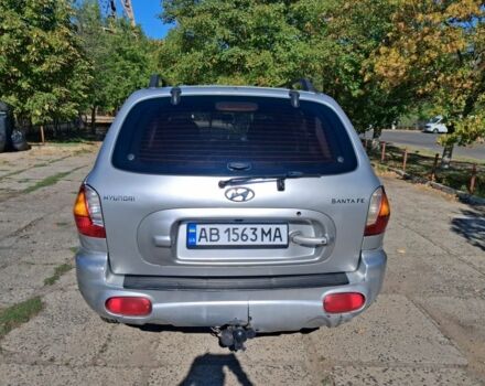 Сірий Хендай Санта Фе, об'ємом двигуна 2.4 л та пробігом 240 тис. км за 4300 $, фото 4 на Automoto.ua