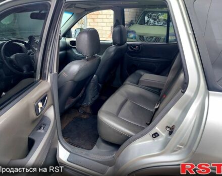 Сірий Хендай Санта Фе, об'ємом двигуна 2 л та пробігом 300 тис. км за 2450 $, фото 5 на Automoto.ua