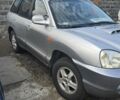 Серый Хендай Санта Фе, объемом двигателя 2 л и пробегом 325 тыс. км за 3300 $, фото 2 на Automoto.ua