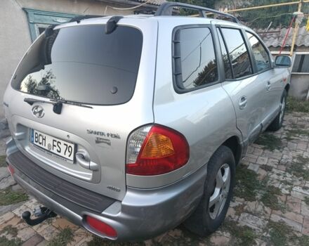 Сірий Хендай Санта Фе, об'ємом двигуна 2 л та пробігом 215 тис. км за 2860 $, фото 1 на Automoto.ua