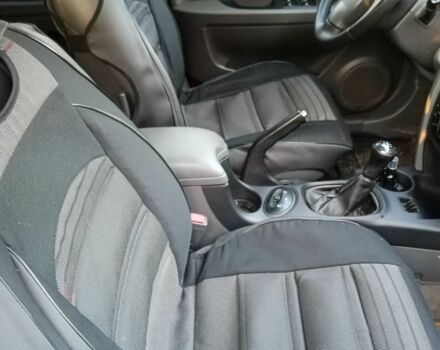 Сірий Хендай Санта Фе, об'ємом двигуна 2.4 л та пробігом 270 тис. км за 6300 $, фото 6 на Automoto.ua