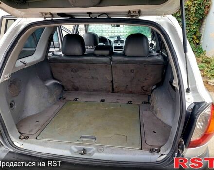 Сірий Хендай Санта Фе, об'ємом двигуна 2 л та пробігом 300 тис. км за 2450 $, фото 7 на Automoto.ua