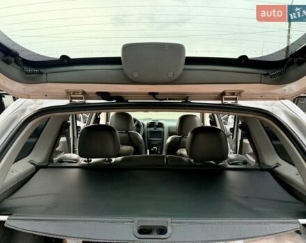 Серый Хендай Санта Фе, объемом двигателя 3.49 л и пробегом 319 тыс. км за 5300 $, фото 18 на Automoto.ua