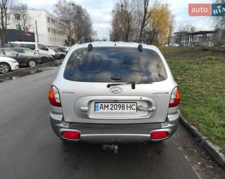 Серый Хендай Санта Фе, объемом двигателя 2 л и пробегом 289 тыс. км за 4900 $, фото 1 на Automoto.ua