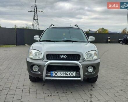Серый Хендай Санта Фе, объемом двигателя 1.99 л и пробегом 300 тыс. км за 5650 $, фото 16 на Automoto.ua
