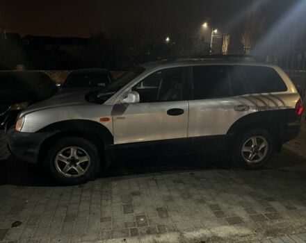 Серый Хендай Санта Фе, объемом двигателя 2 л и пробегом 220 тыс. км за 4200 $, фото 2 на Automoto.ua