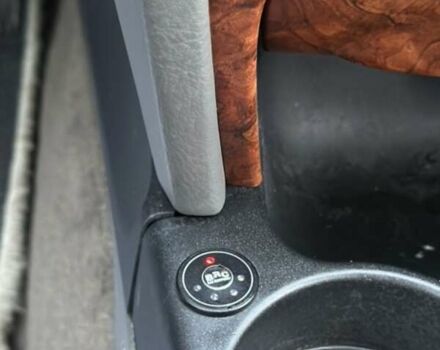 Серый Хендай Санта Фе, объемом двигателя 2.4 л и пробегом 220 тыс. км за 6750 $, фото 2 на Automoto.ua