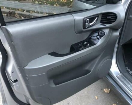 Хендай Санта Фе 2005 в Николаеве на Automoto.ua Серый Хендай Санта Фе, объемом двигателя 1.99 л и пробегом 278 тыс. км за 6850 $, фото 10 на Automoto.ua