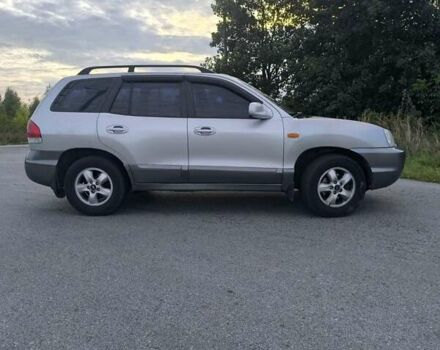 Серый Хендай Санта Фе, объемом двигателя 2 л и пробегом 388 тыс. км за 6100 $, фото 9 на Automoto.ua