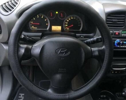 Хендай Санта Фе 2005 в Николаеве на Automoto.ua Серый Хендай Санта Фе, объемом двигателя 1.99 л и пробегом 278 тыс. км за 6850 $, фото 6 на Automoto.ua