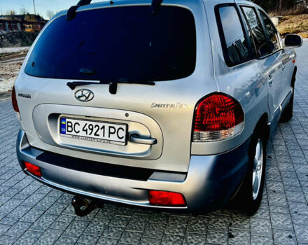 Серый Хендай Санта Фе, объемом двигателя 2.4 л и пробегом 262 тыс. км за 6900 $, фото 8 на Automoto.ua