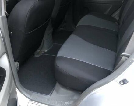 Хендай Санта Фе 2005 в Николаеве на Automoto.ua Серый Хендай Санта Фе, объемом двигателя 1.99 л и пробегом 278 тыс. км за 6850 $, фото 11 на Automoto.ua