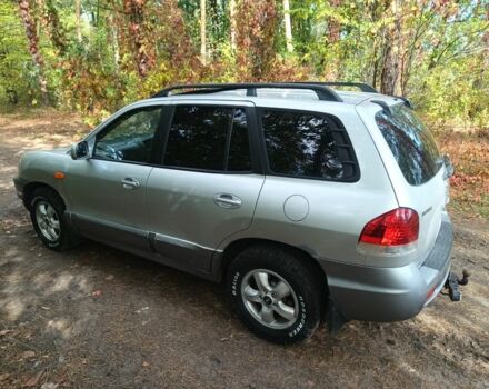 Серый Хендай Санта Фе, объемом двигателя 2 л и пробегом 290 тыс. км за 2650 $, фото 4 на Automoto.ua