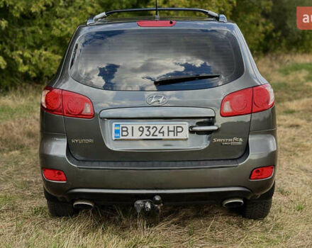 Серый Хендай Санта Фе, объемом двигателя 2.18 л и пробегом 350 тыс. км за 8799 $, фото 3 на Automoto.ua