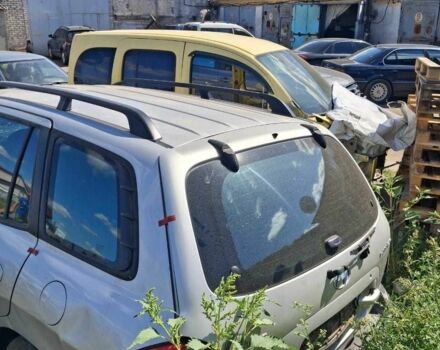 Сірий Хендай Санта Фе, об'ємом двигуна 2 л та пробігом 200 тис. км за 1500 $, фото 4 на Automoto.ua