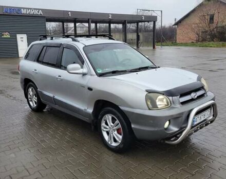 Серый Хендай Санта Фе, объемом двигателя 2 л и пробегом 300 тыс. км за 5700 $, фото 5 на Automoto.ua