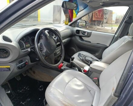 Сірий Хендай Санта Фе, об'ємом двигуна 2 л та пробігом 333 тис. км за 2000 $, фото 6 на Automoto.ua