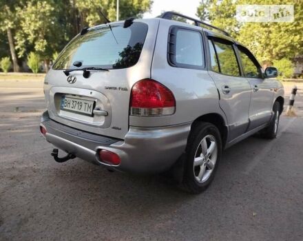 Серый Хендай Санта Фе, объемом двигателя 1.99 л и пробегом 268 тыс. км за 8000 $, фото 3 на Automoto.ua