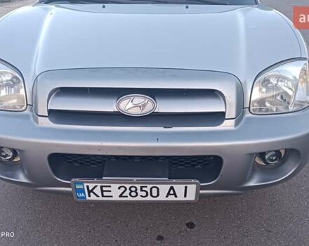 Серый Хендай Санта Фе, объемом двигателя 2 л и пробегом 311 тыс. км за 5700 $, фото 4 на Automoto.ua