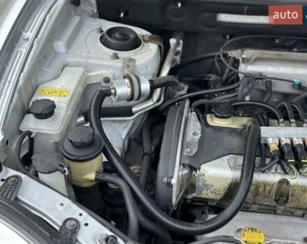 Серый Хендай Санта Фе, объемом двигателя 2.4 л и пробегом 220 тыс. км за 6750 $, фото 4 на Automoto.ua