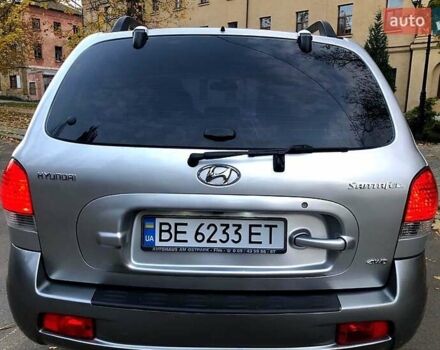 Серый Хендай Санта Фе, объемом двигателя 2 л и пробегом 278 тыс. км за 6850 $, фото 6 на Automoto.ua