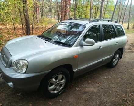 Серый Хендай Санта Фе, объемом двигателя 2 л и пробегом 290 тыс. км за 2650 $, фото 1 на Automoto.ua