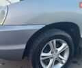 Серый Хендай Санта Фе, объемом двигателя 2 л и пробегом 311 тыс. км за 5700 $, фото 8 на Automoto.ua