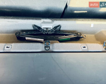 Серый Хендай Санта Фе, объемом двигателя 2.4 л и пробегом 262 тыс. км за 6900 $, фото 26 на Automoto.ua