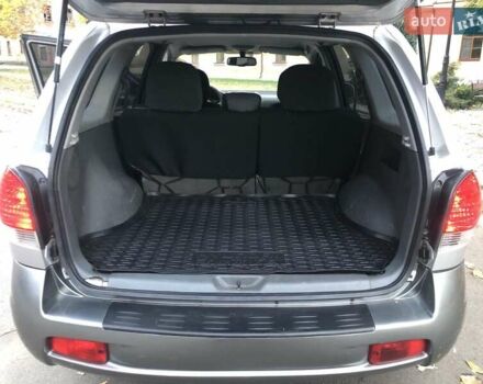 Хендай Санта Фе 2005 в Николаеве на Automoto.ua Серый Хендай Санта Фе, объемом двигателя 1.99 л и пробегом 278 тыс. км за 6850 $, фото 3 на Automoto.ua