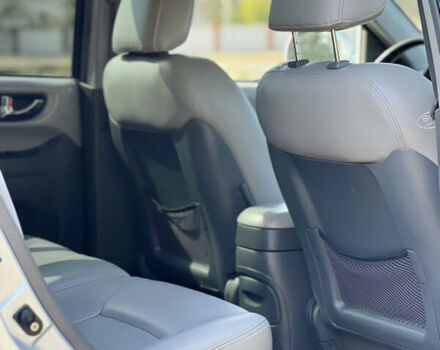 Сірий Хендай Санта Фе, об'ємом двигуна 2.4 л та пробігом 203 тис. км за 5750 $, фото 12 на Automoto.ua