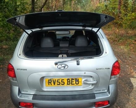 Серый Хендай Санта Фе, объемом двигателя 2 л и пробегом 290 тыс. км за 2650 $, фото 11 на Automoto.ua